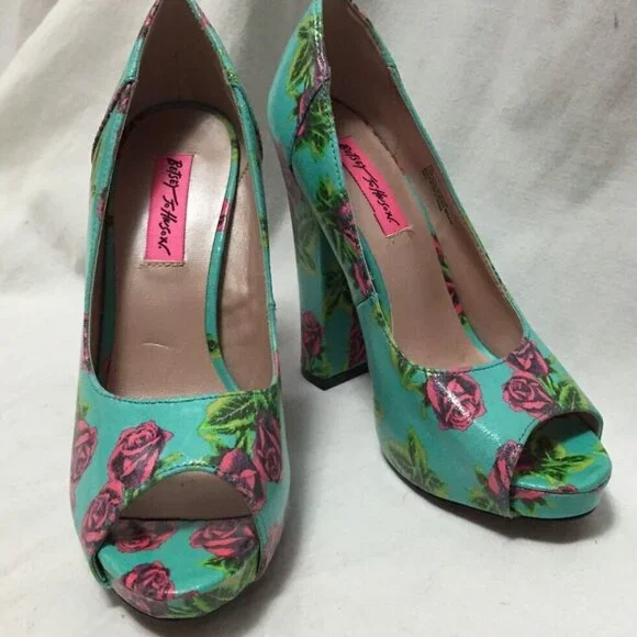 Betsey Johnson Betyy Tin Can Rose Pinup Rockabilly Peep Toe Pumps 7.5 or 8 NIB - Picture 2 of 6